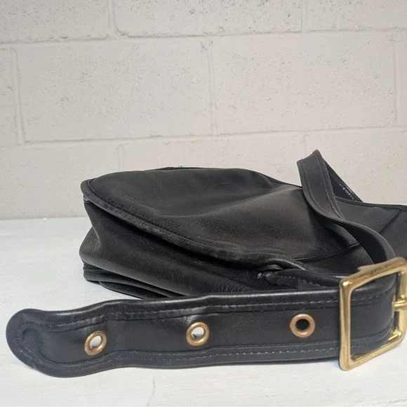 Vintage Coach Stewardess 9525 Black Glovetanned Leather Crossbody 90s Minimalist - Picture 10 of 16